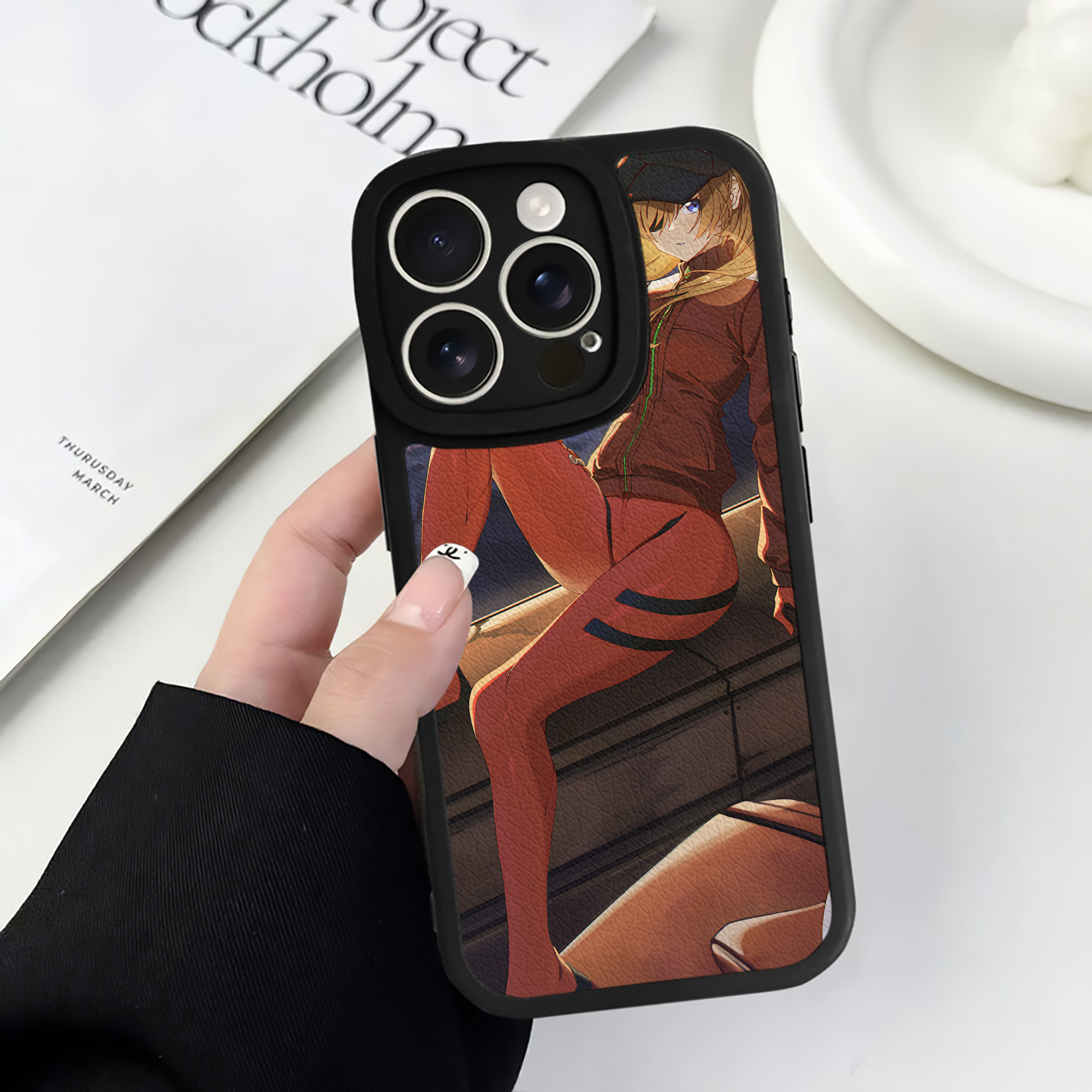 （画像用） EVA 新世紀エヴァンゲリオン 【iPhone 16シリーズ対応】シリコンスマホケース（レザー調） 材質：シリコン